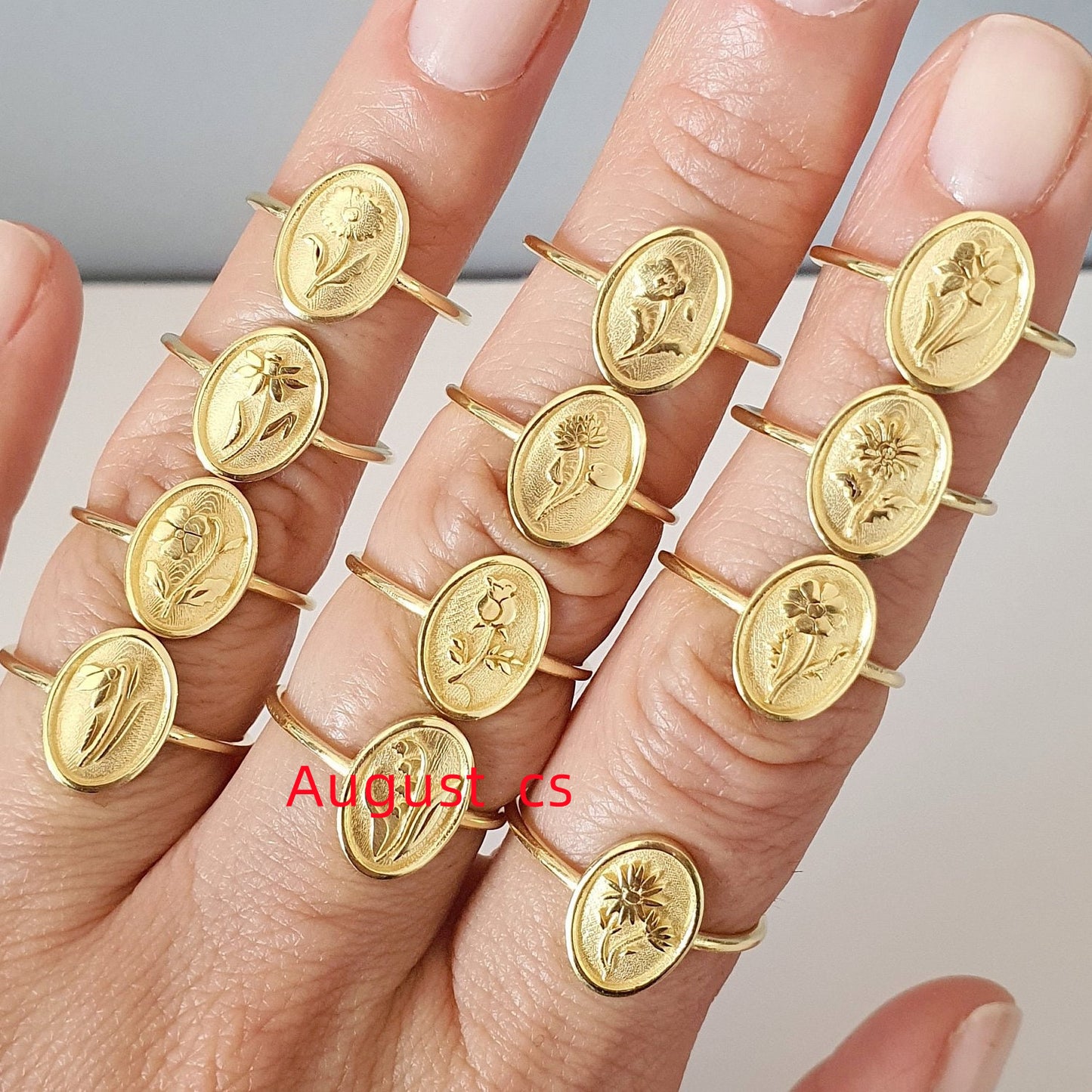 December Flower Ring with Fashionable Design