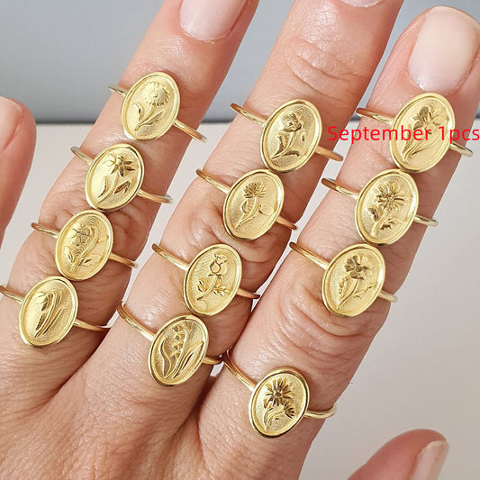 December Flower Ring with Fashionable Design