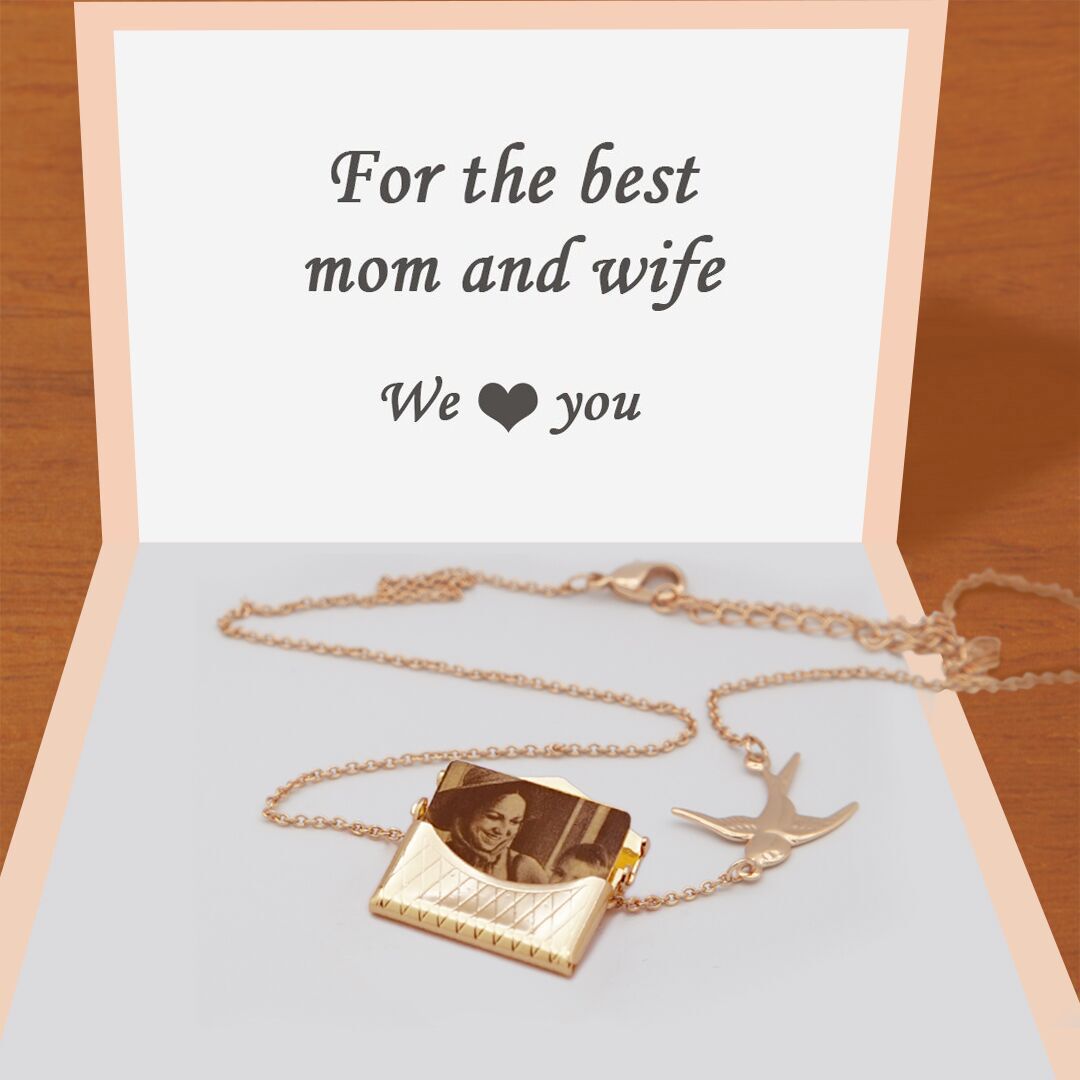 Personalized Custom Handbag and Necklace Set
